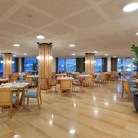 Grand Palladium Select Palace Ibiza מלון